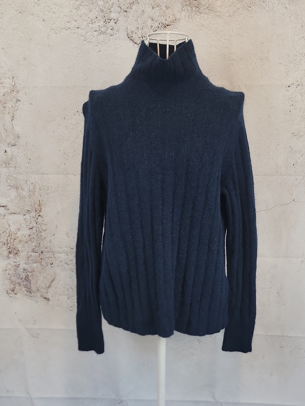 Banana Republic Deep Navy Ribbed Wool Blend Turtleneck Sweater Womens Size M